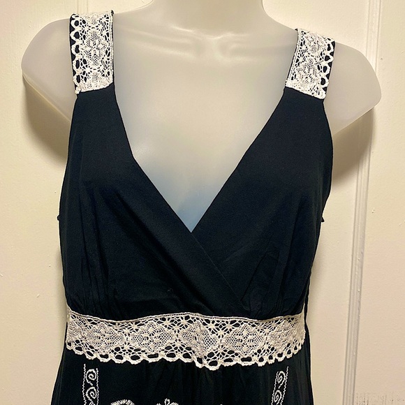 🌼Pretty, Black Maxi Dress in size L - Picture 2 of 8